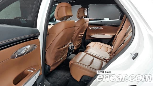 Genesis GV70 2023 — ფოტო 11/20