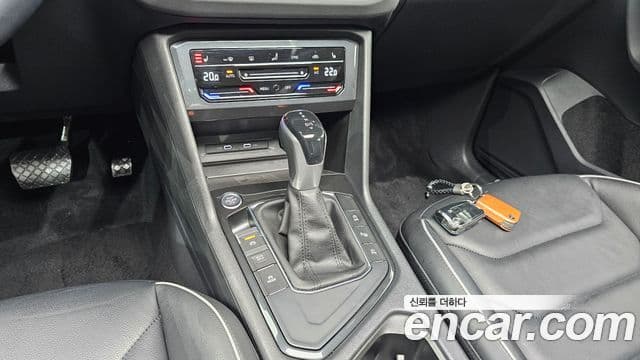 Volkswagen Tiguan 2022 — Şəkil 8/20