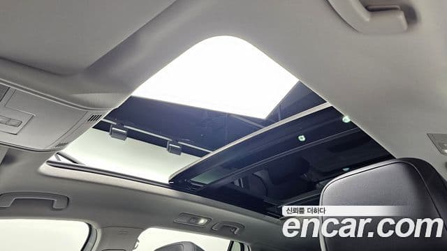 Volkswagen Tiguan 2022 — Şəkil 18/20