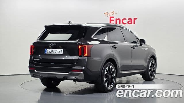 Kia Sorento 2023 — Şəkil 2/20