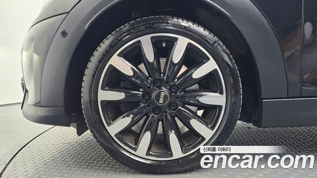 Mini Cooper S 2022 — ფოტო 5/20