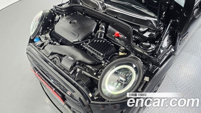 Mini Cooper S 2022 — ფოტო 6/20
