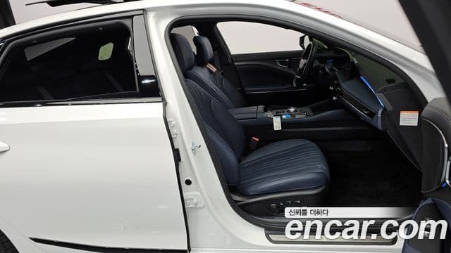 Kia K8 2026 — Şəkil 30/31