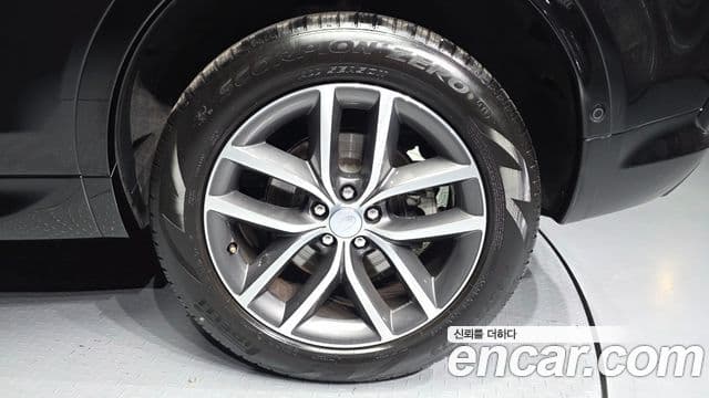 Land Rover Discovery Sport 2025 — Photo 14/34