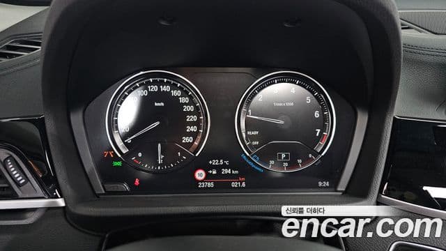 BMW X1 2022 — ფოტო 8/20