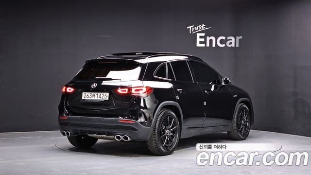 Mercedes-Benz GLA-Class 2022 — ფოტო 2/20