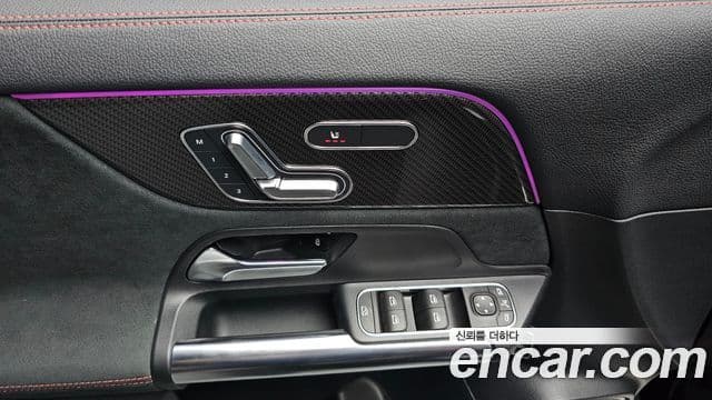 Mercedes-Benz GLA-Class 2022 — ფოტო 16/20