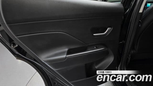 Hyundai Kona Hybrid 2023 — Photo 13/30