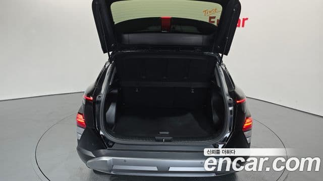 Hyundai Kona Hybrid 2023 — Photo 6/30
