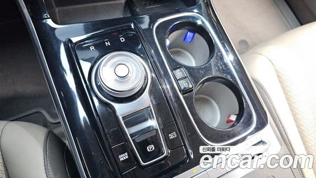 Kia Carnival 2021 — ფოტო 9/20