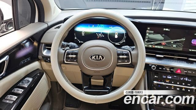 Kia Carnival 2021 — ფოტო 12/20