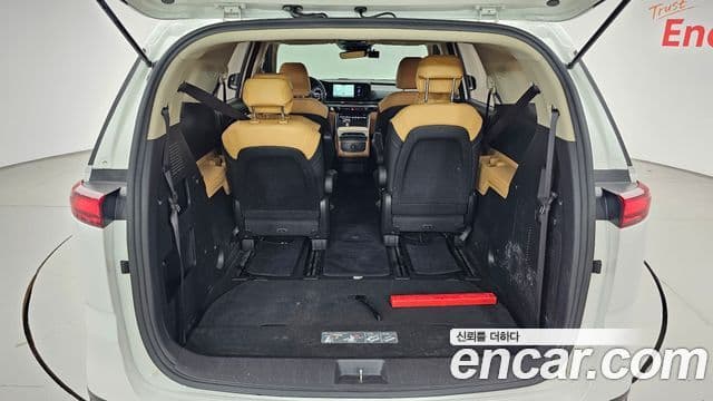 Kia Carnival 2023 — Фото 20/20