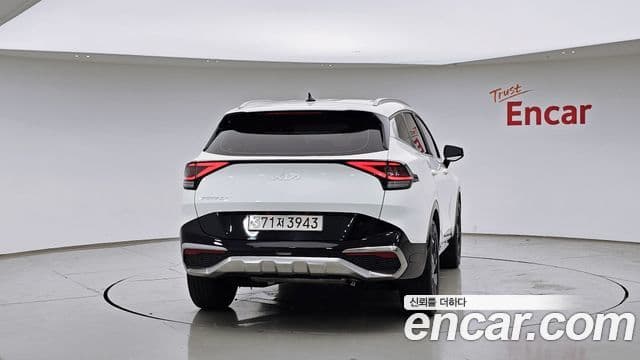 Kia Sportage 2022 — ფოტო 4/20
