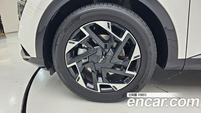 Kia Sportage 2022 — ფოტო 5/20