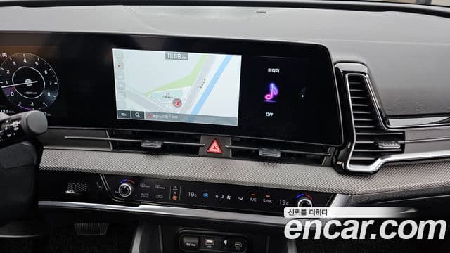 Kia Sportage 2022 — ფოტო 14/20