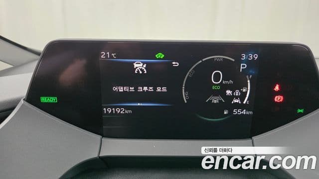 Toyota Prius 2024 — Фото 8/20