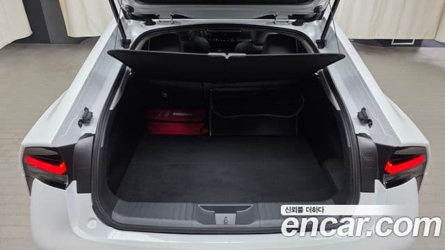 Toyota Prius 2024 — Фото 17/20