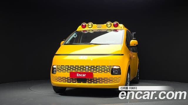 Hyundai Staria 2024 — Şəkil 3/20