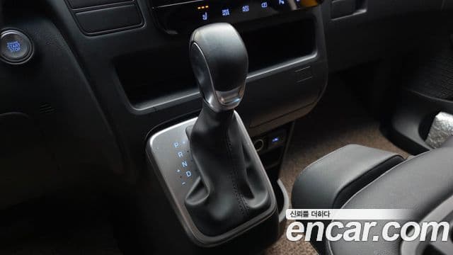 Hyundai Staria 2024 — Şəkil 9/20