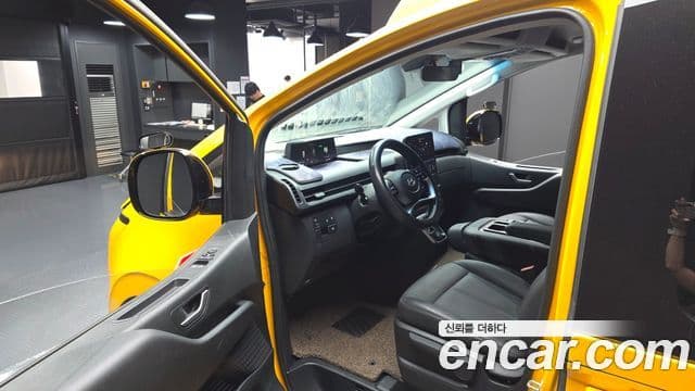 Hyundai Staria 2024 — Şəkil 10/20