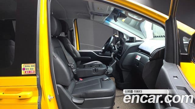 Hyundai Staria 2024 — Şəkil 2/34