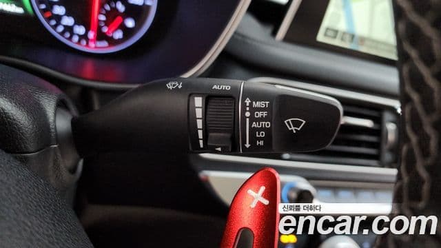 Genesis G70 2019 — ფოტო 17/20