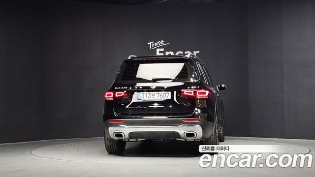 Mercedes-Benz GLB-Class 2021 — Şəkil 4/20