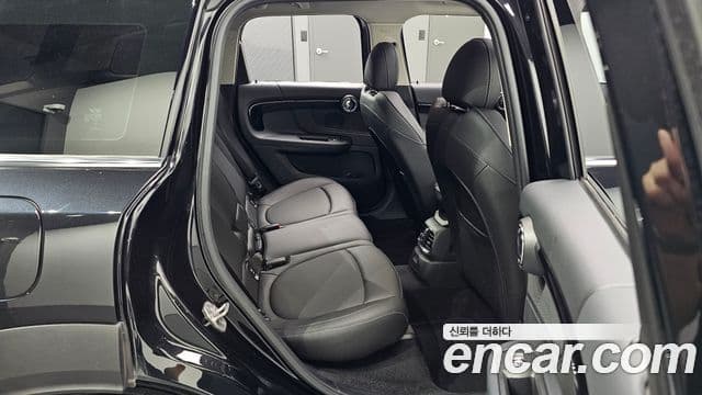 Mini Cooper Countryman 2023 — ფოტო 11/20