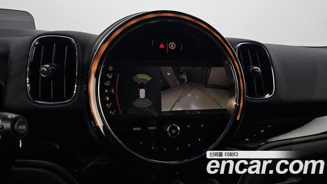 Mini Cooper Countryman 2023 — ფოტო 15/20