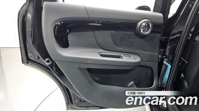 Mini Cooper Countryman 2023 — Photo 29/30