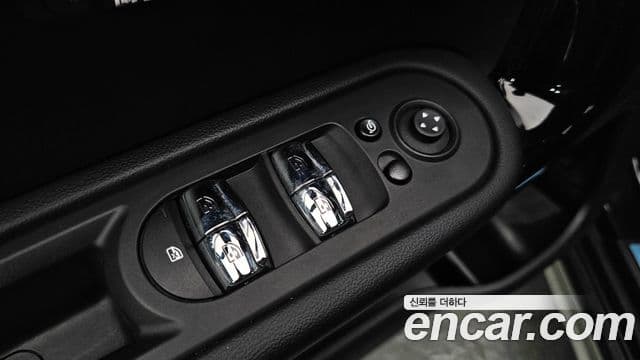 Mini Cooper Countryman 2023 — Photo 10/30