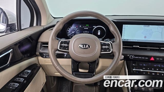 Kia Carnival 2021 — Şəkil 13/20
