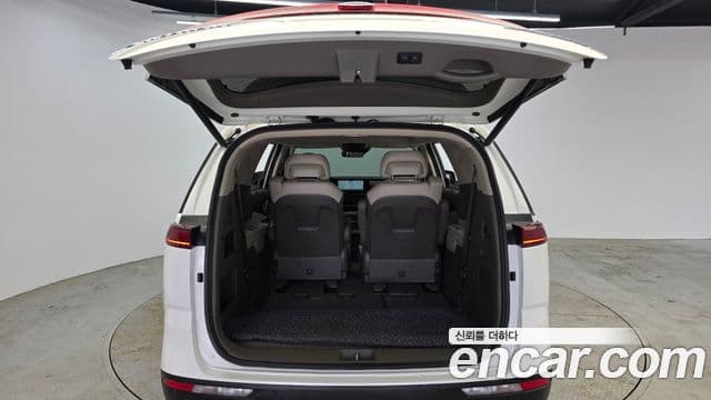 Kia Carnival 2021 — Şəkil 17/20