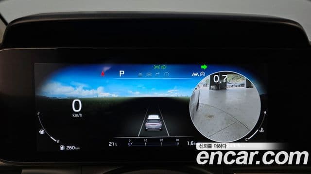 Kia Carnival 2023 — ფოტო 8/20