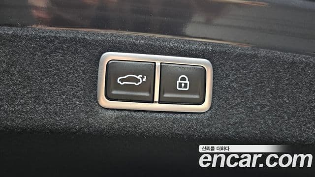 Hyundai Grandeur 2022 — ფოტო 16/20