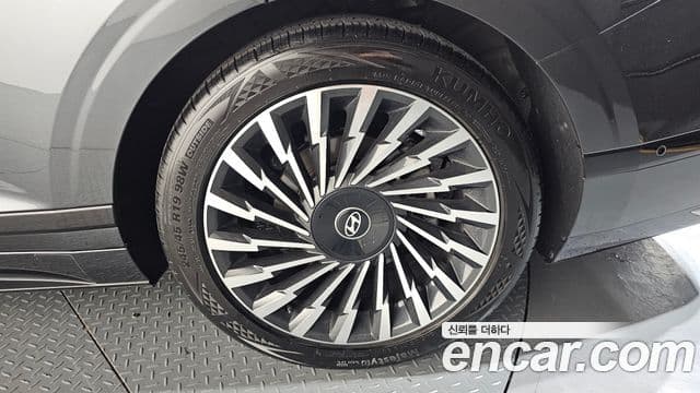 Hyundai Grandeur Hybrid 2022 — ფოტო 12/39