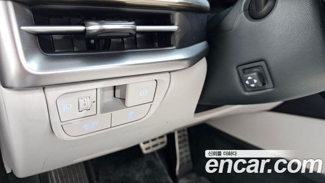 Hyundai Grandeur Hybrid 2022 — ფოტო 9/39