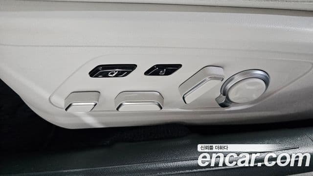 Hyundai Grandeur Hybrid 2022 — ფოტო 32/39