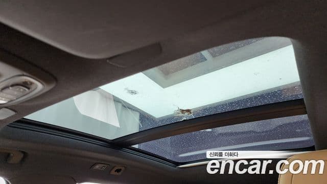 Volvo XC40 2021 — Photo 27/34