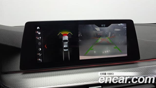 BMW 5 Series 2018 — Фото 15/20