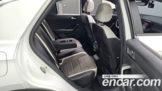 Volkswagen T-Roc 2021 — ფოტო 11/20