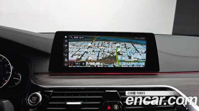 BMW 5 Series 2018 — Şəkil 14/20