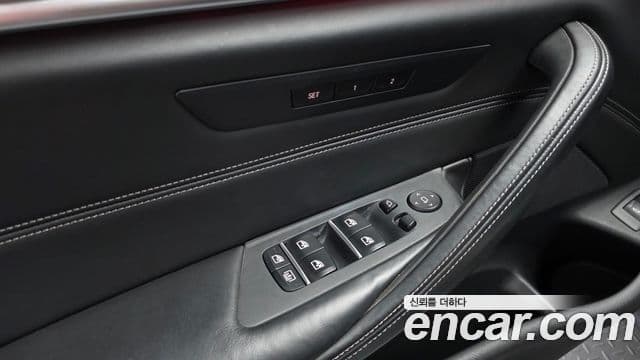 BMW 5 Series 2018 — Şəkil 18/20