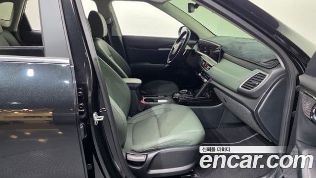 Kia Seltos 2023 — Şəkil 11/20