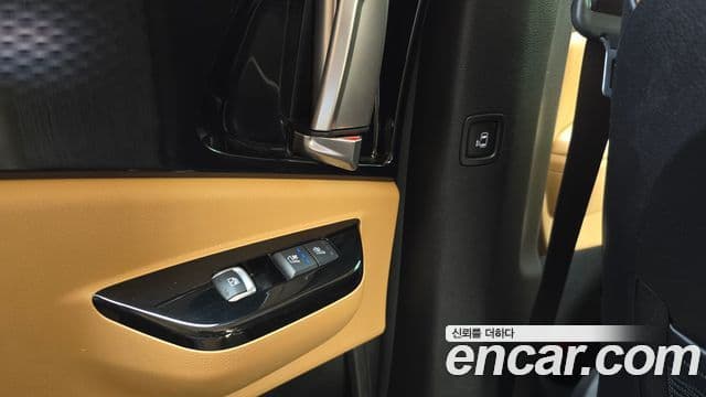 Kia Carnival 2022 — фото 20 из 20