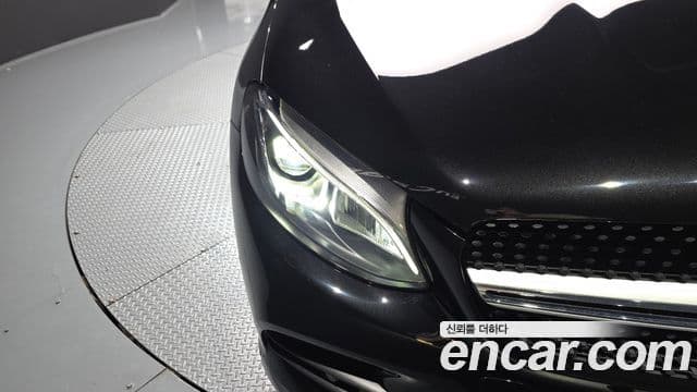 Mercedes-Benz GLC-Class 2018 — Photo 14/32