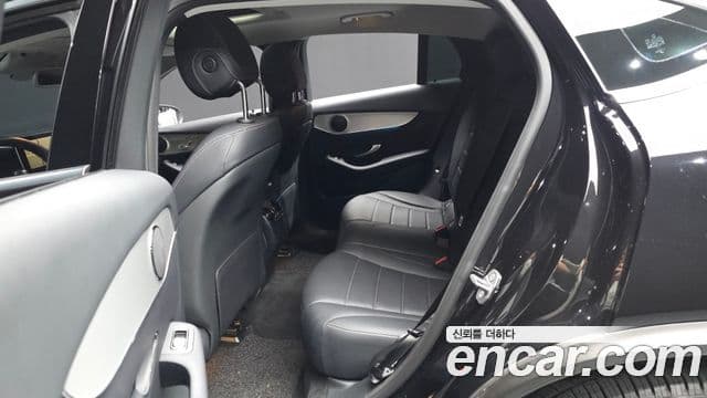 Mercedes-Benz GLC-Class 2018 — Photo 20/32