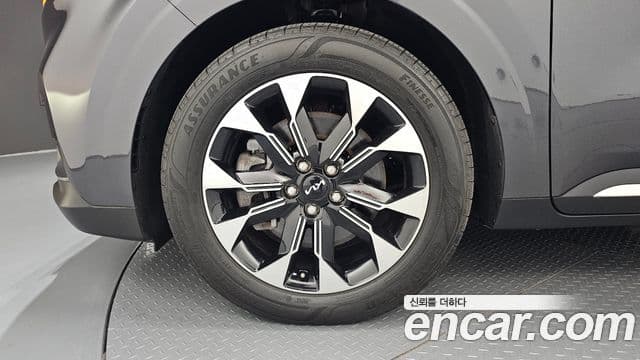 Kia Carnival 2023 — Фото 5/20
