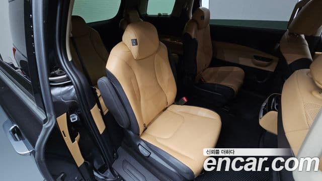 Kia Carnival 2023 — Фото 11/20