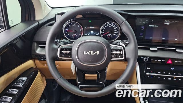 Kia Carnival 2023 — Фото 13/20